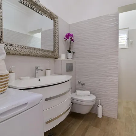 Spira Puovica Apartman Trogir